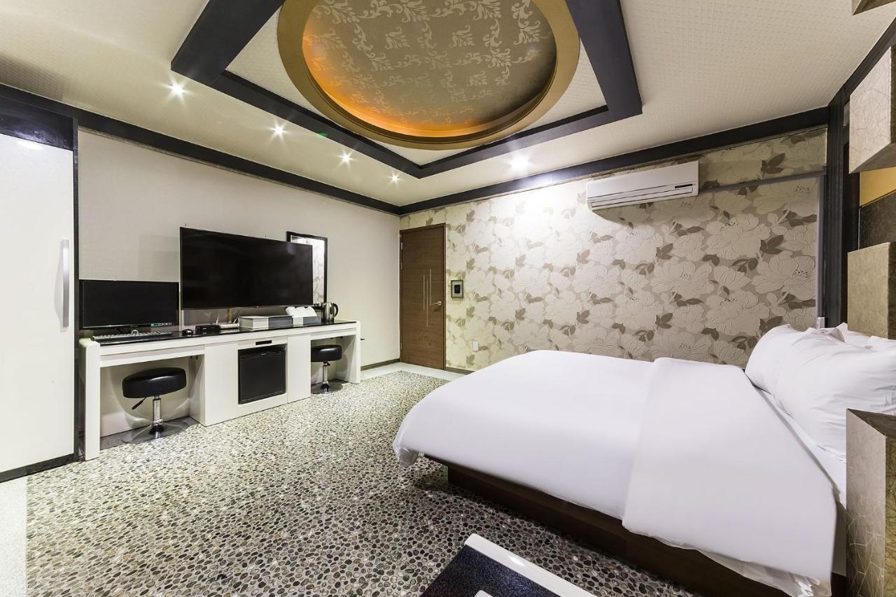 Millennium Hotel Коян Экстерьер фото